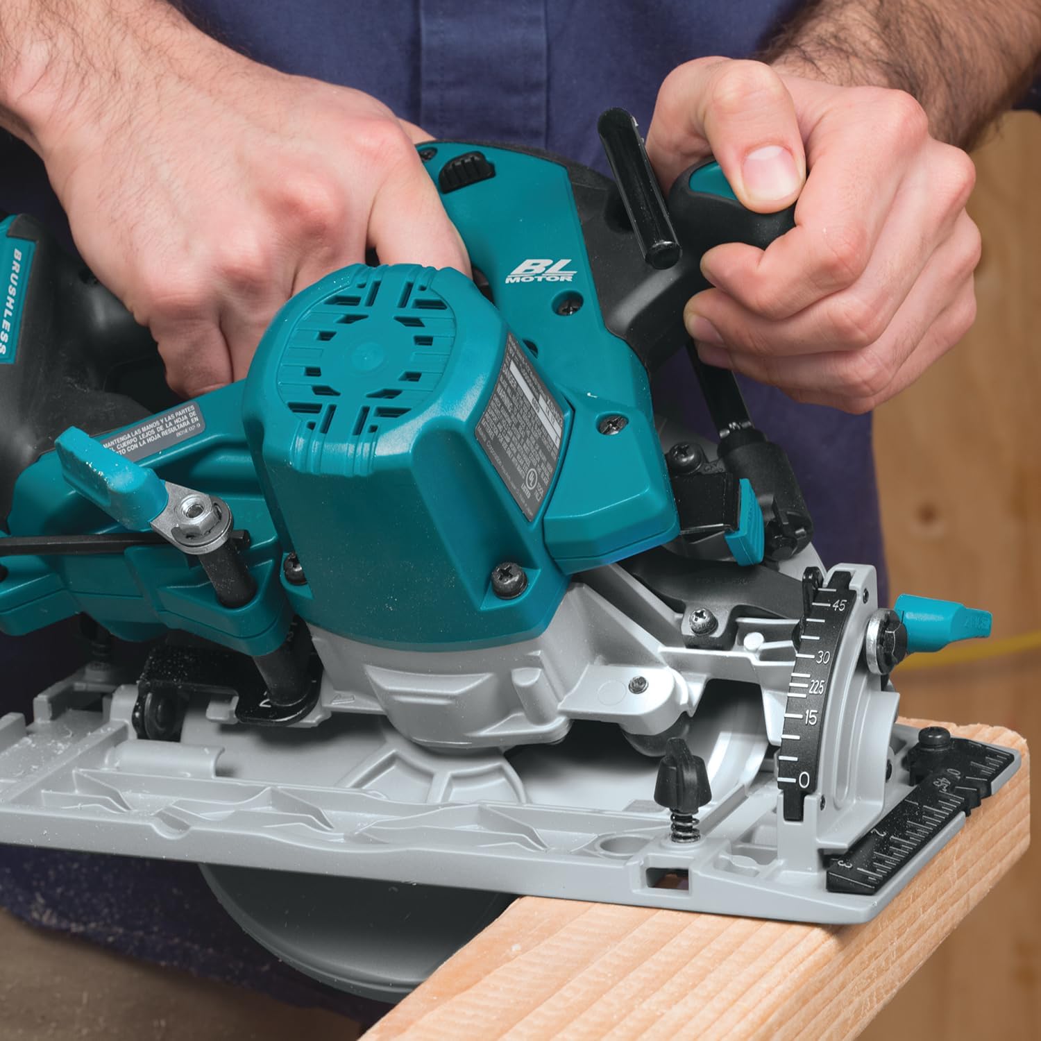 Makita DHS680Z 18V Li-Ion LXT Brushless 165mm Circular Saw – Tool Only (Battery & Charger Excluded)