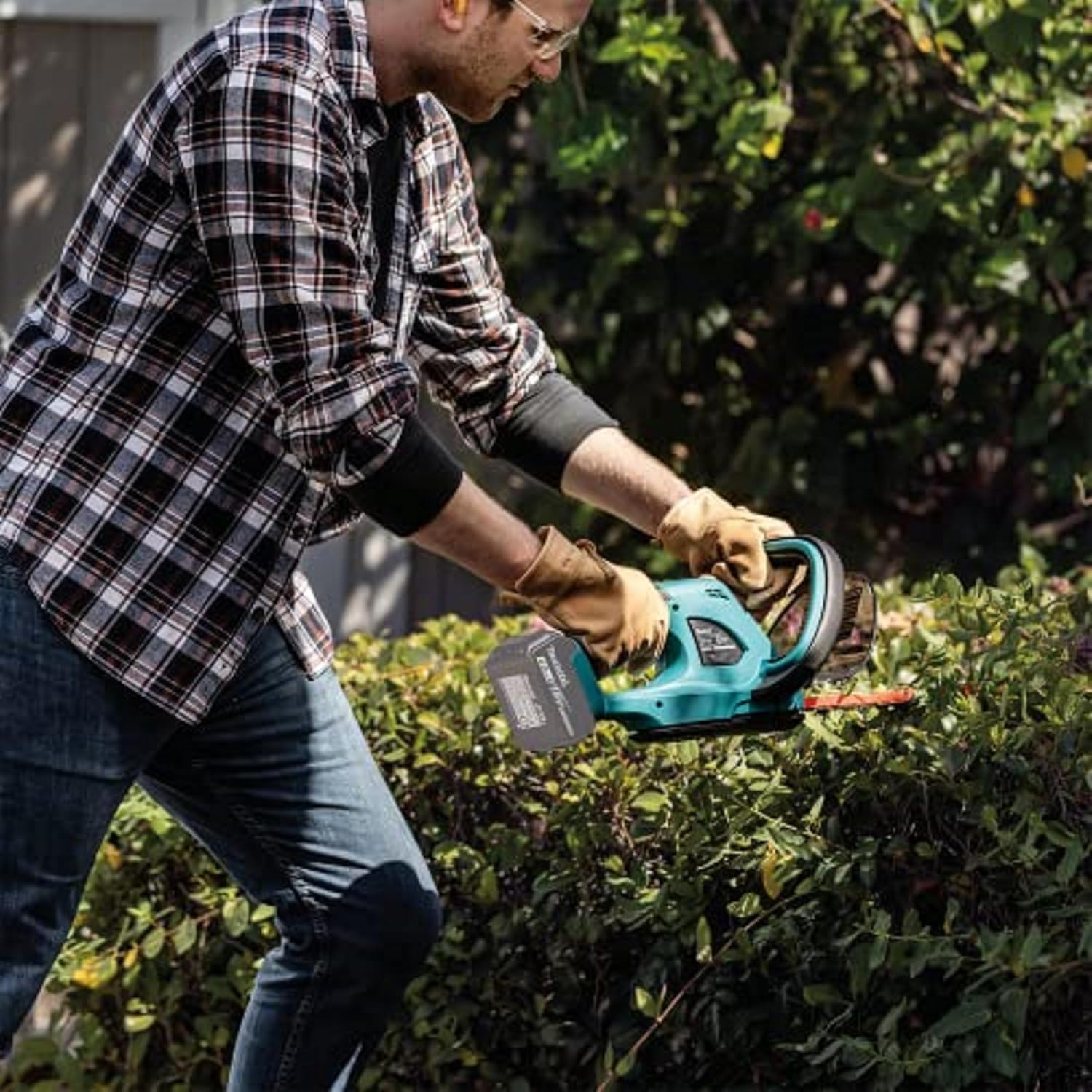 Makita DUH523Z 18V LXT Cordless 52cm Hedge Trimmer (Battery & Charger Not Included)